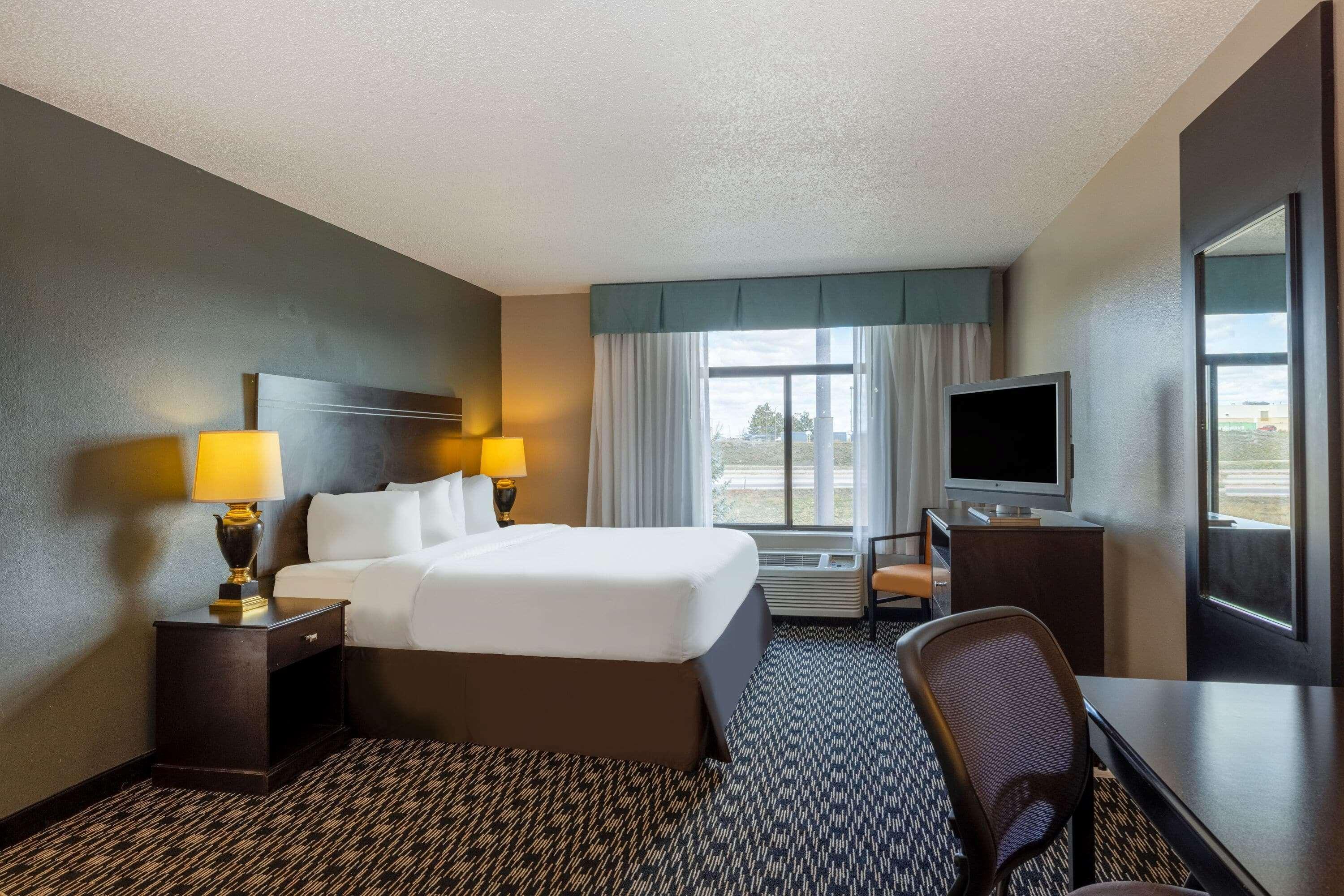 Wingate By Wyndham Gillette Hotel Exterior photo