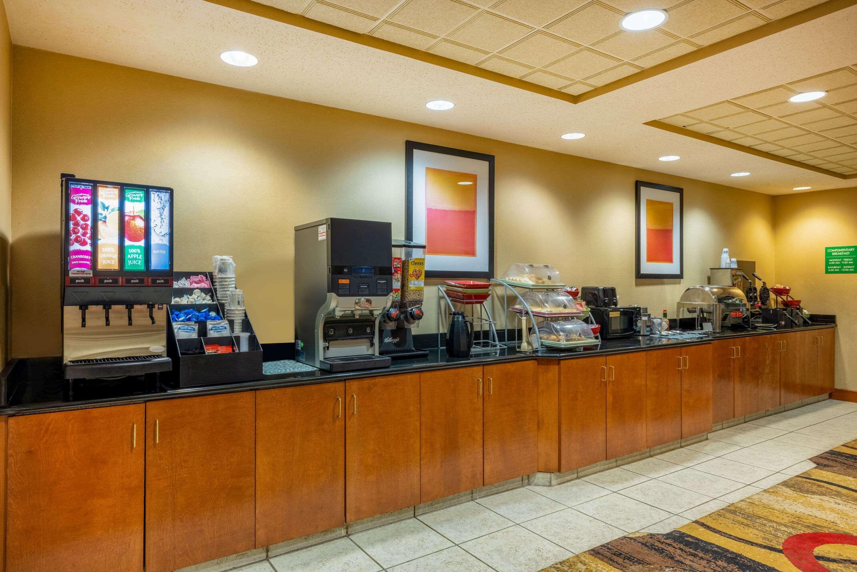 Wingate By Wyndham Gillette Hotel Exterior photo