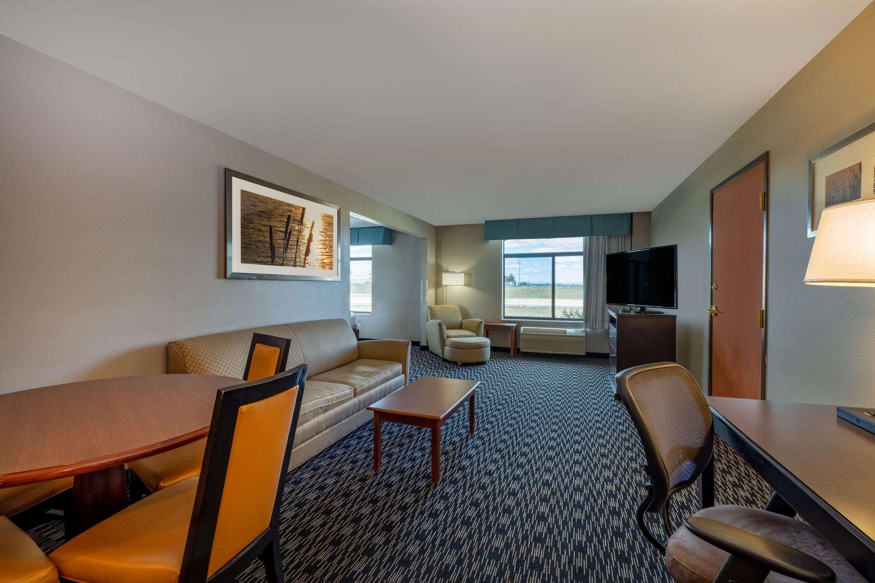 Wingate By Wyndham Gillette Hotel Exterior photo