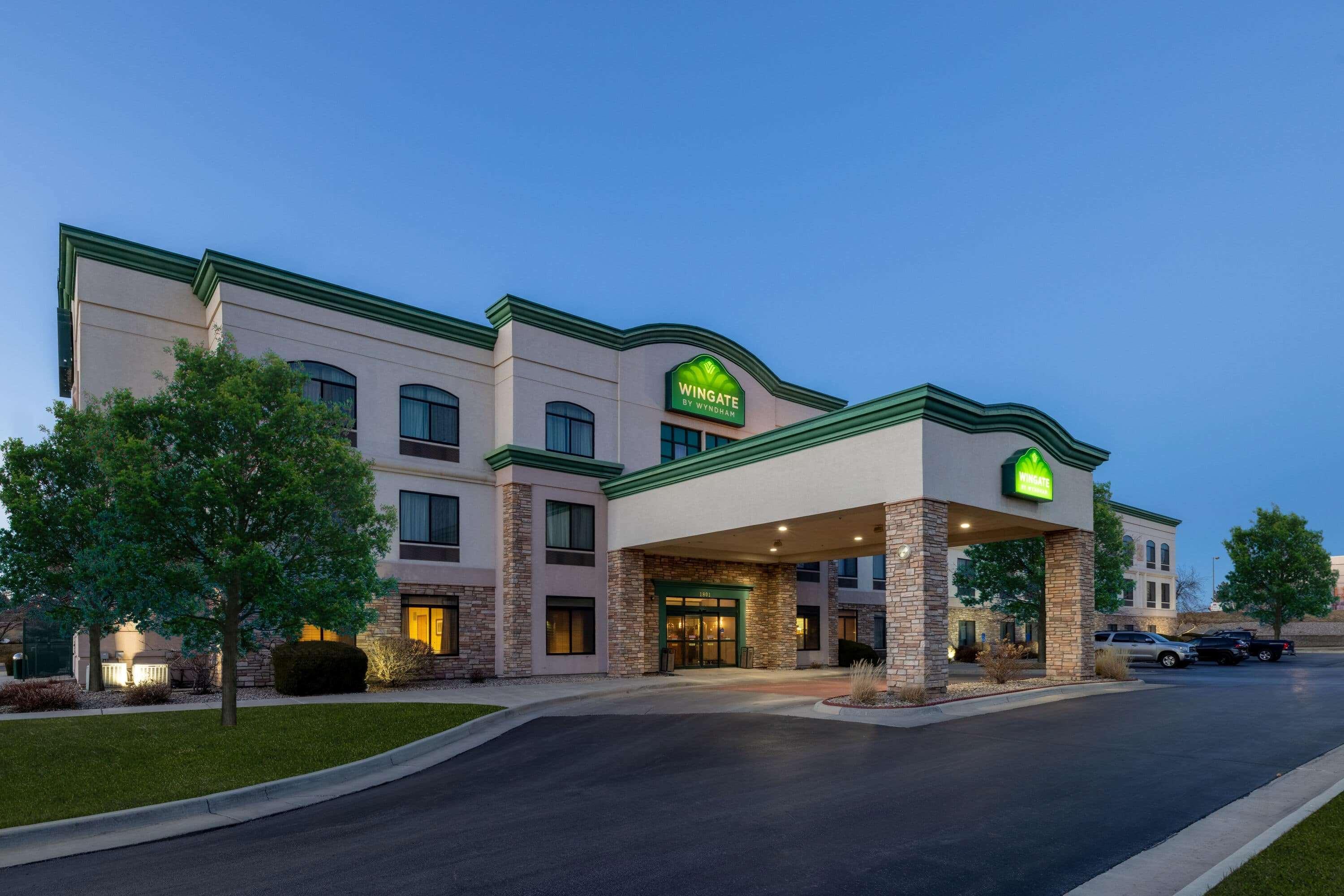 Wingate By Wyndham Gillette Hotel Exterior photo