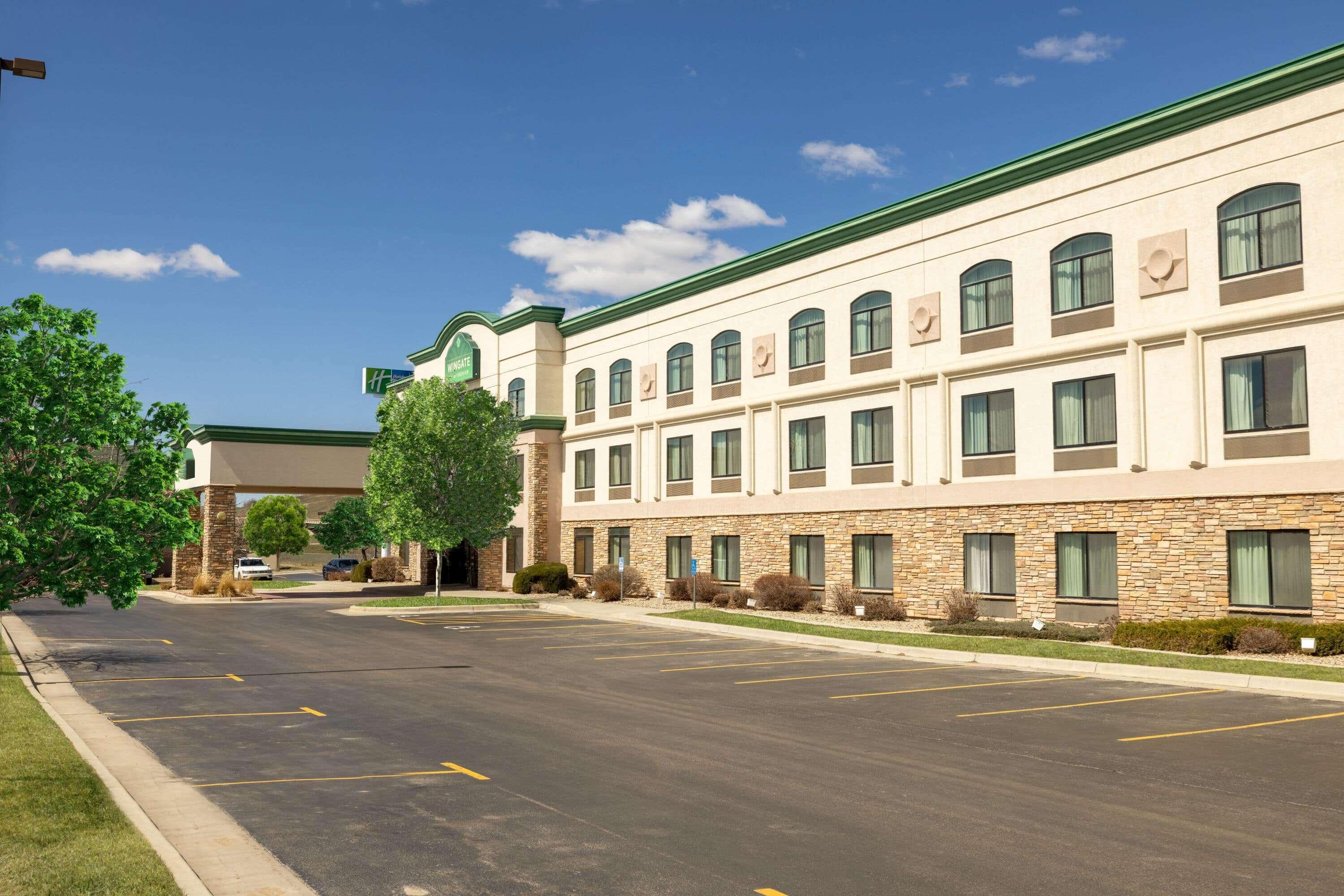 Wingate By Wyndham Gillette Hotel Exterior photo